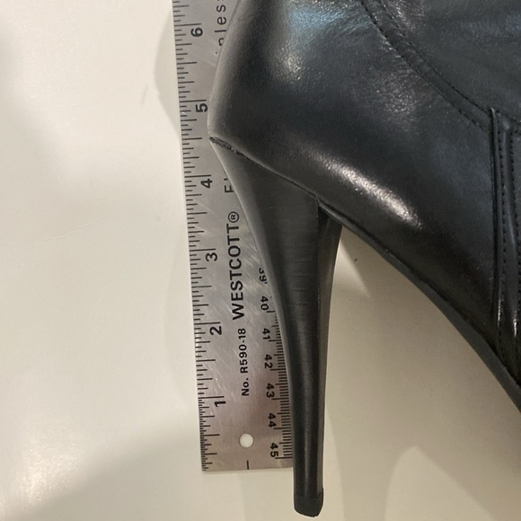 Guess Hearne Black Leather Knee-High Stiletto Boots Size 7.5 calf panel - Picture 15 of 16